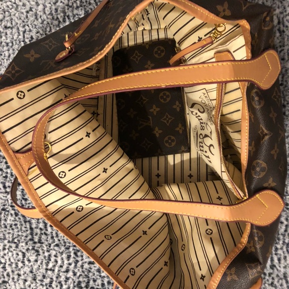 Louie tote - Picture 3 of 3